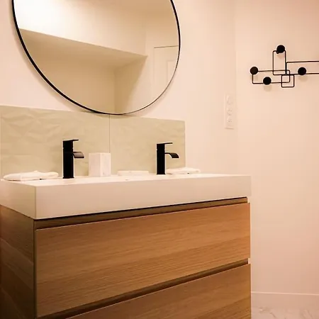Le Tulum - Jacuzzi & Sauna Apartment *