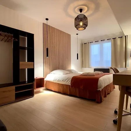 Le Tulum - Jacuzzi & Sauna Apartment