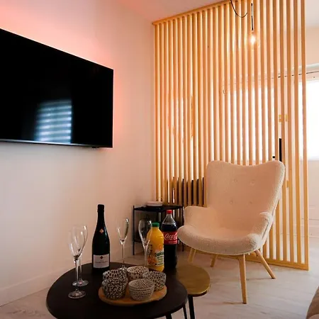 Le Tulum - Jacuzzi & Sauna Apartment Rouen